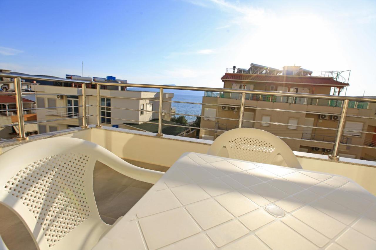 Teo Apartaments Sarande Bagian luar foto