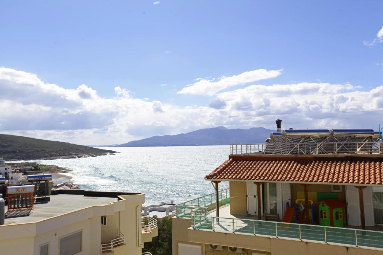 Teo Apartaments Sarande Bagian luar foto