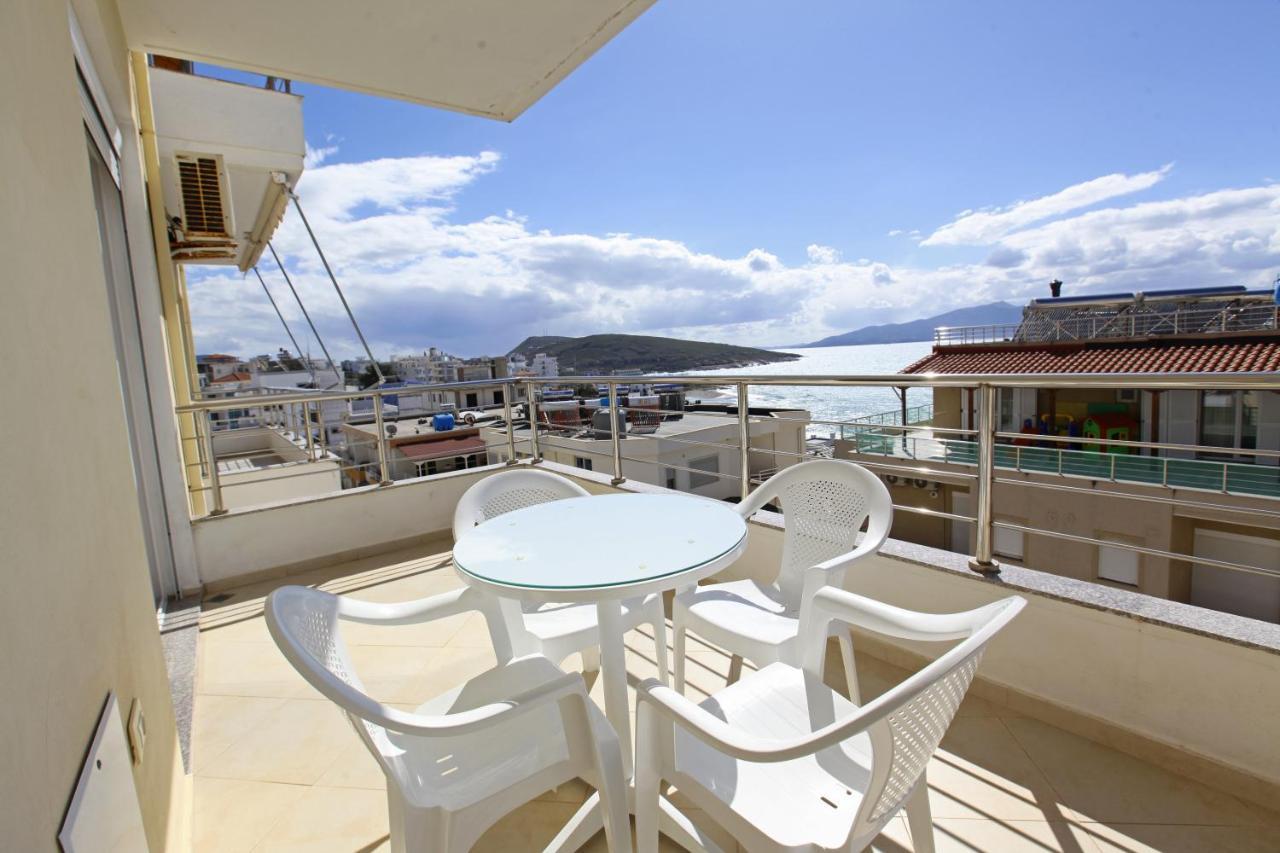Teo Apartaments Sarande Bagian luar foto