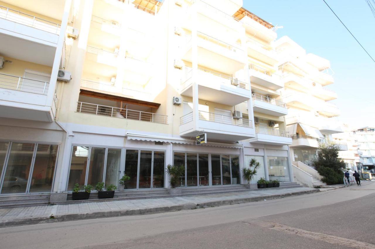 Teo Apartaments Sarande Bagian luar foto