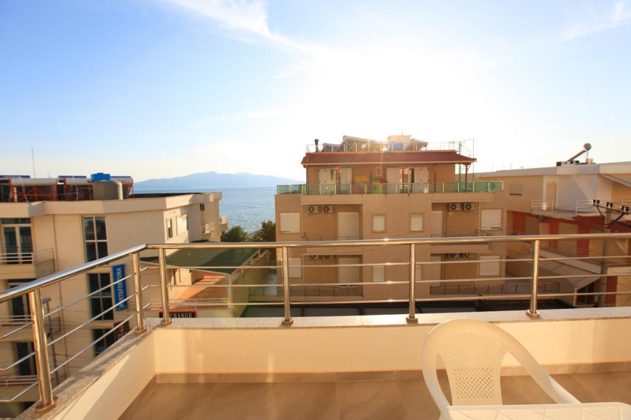 Teo Apartaments Sarande Bagian luar foto