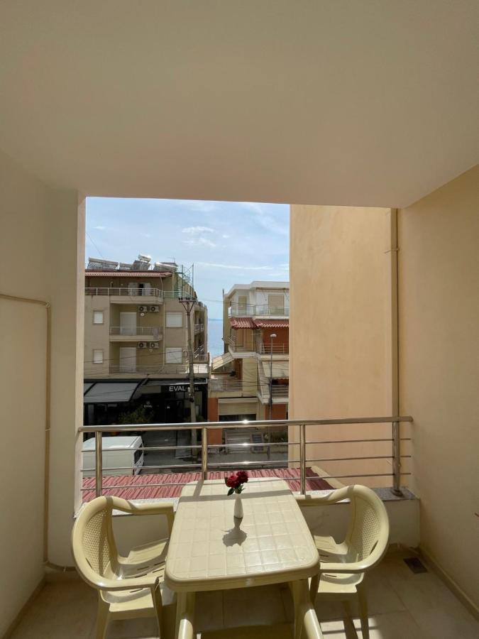 Teo Apartaments Sarande Bagian luar foto